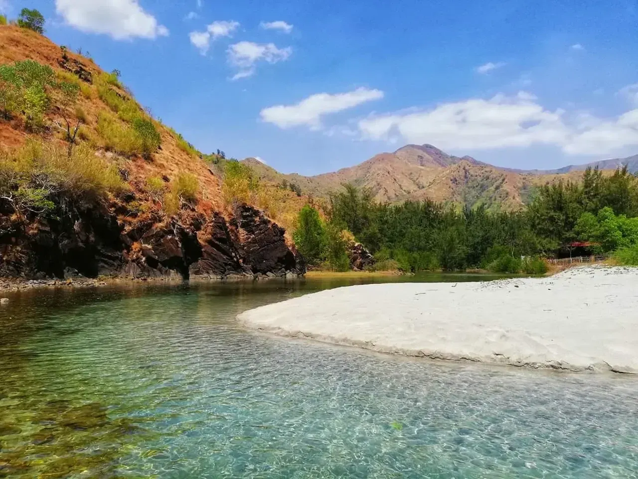 Talisayen Cove, San Antonio, Zambales